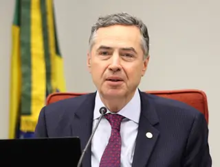 Barroso envia à PGR acusação contra Bolsonaro feita por familiares de vítimas da Covid-19