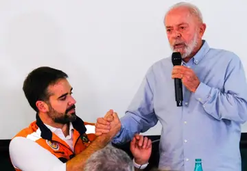 Lula anuncia apoio federal para reconstrução de rodovias no RS após enchentes