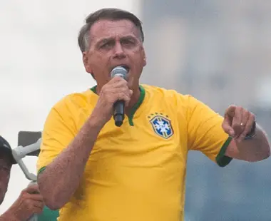 Moraes atende pedido da PGR e determina investigação mais cautelosa sobre Bolsonaro e fraude de vacinação