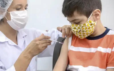 Curitiba recebeu apenas 6% de vacinas para o público infantil; veja cronograma