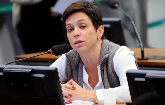 Cristiane Brasil desiste de candidatura ao Senado para apoiar Marcos Pontes