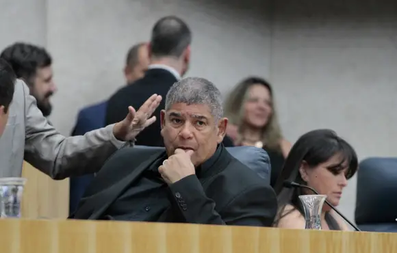Câmara de SP aprova projeto de lei que viabiliza privatização da Sabesp e Nunes sanciona texto