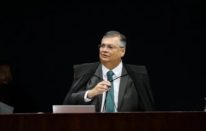 Flávio Dino cobra explicações de Lula, Lira e Pacheco sobre 